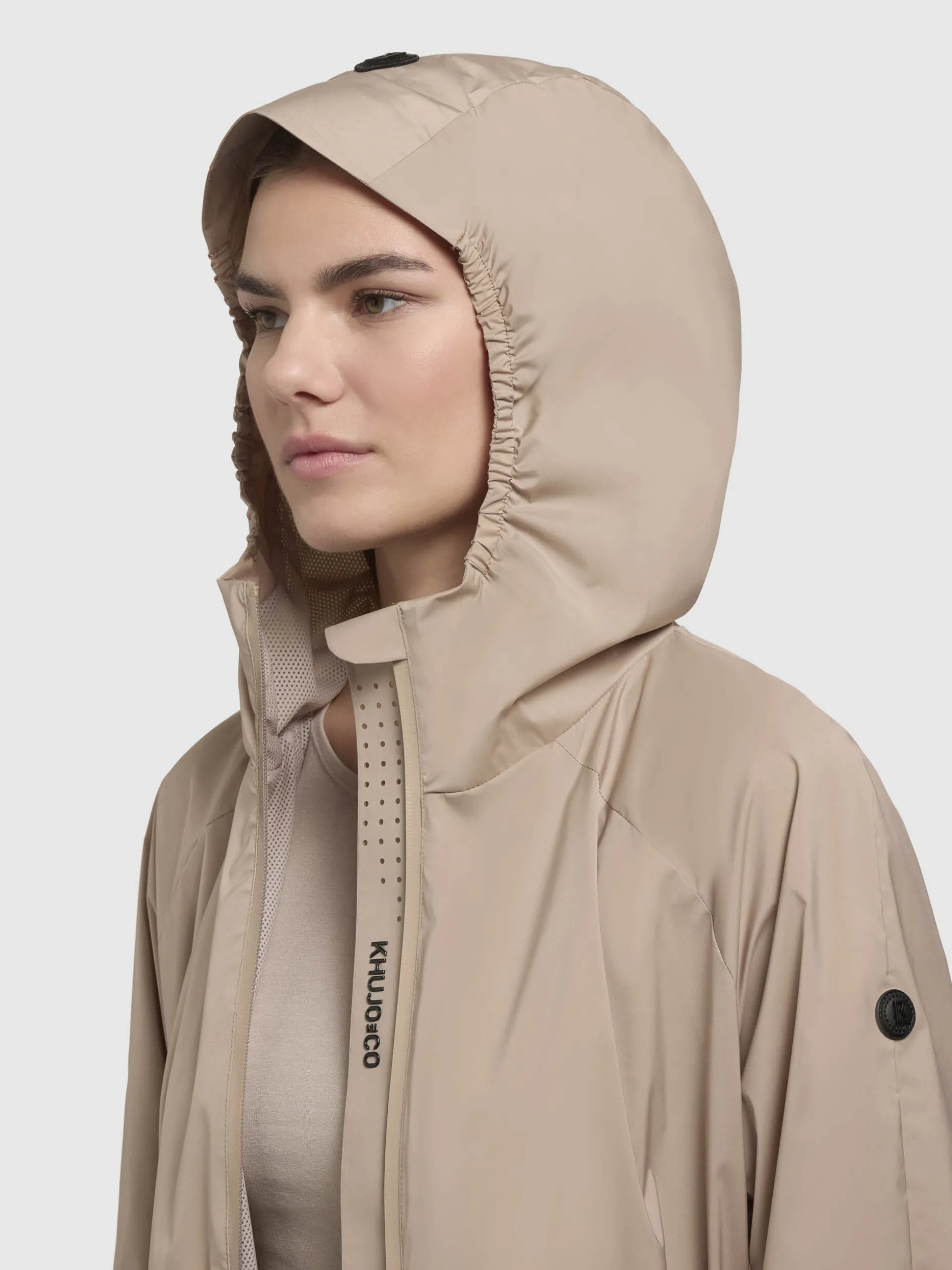Mantel TUULI Beige